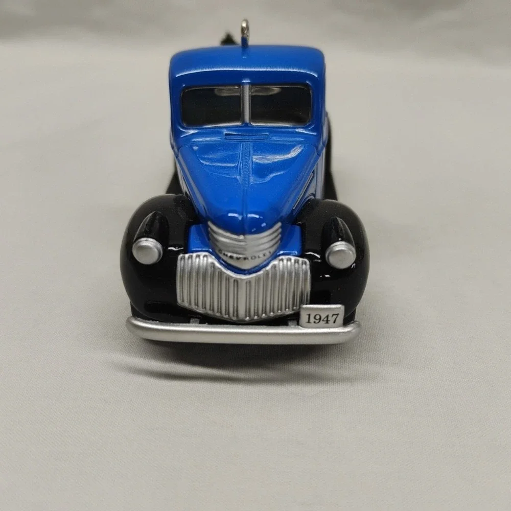 Hallmark Ornament 1947 Chevrolet Pickup #13 Series All-American‎ Trucks 2007